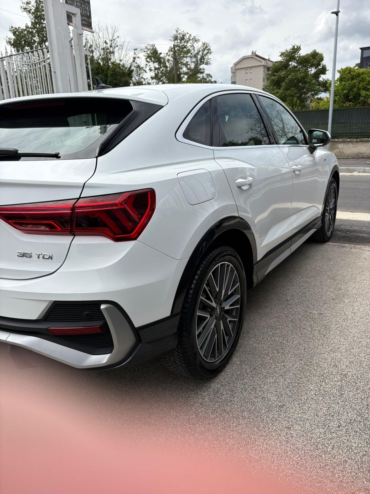 Audi Q3 35 TDI S tronic line edition