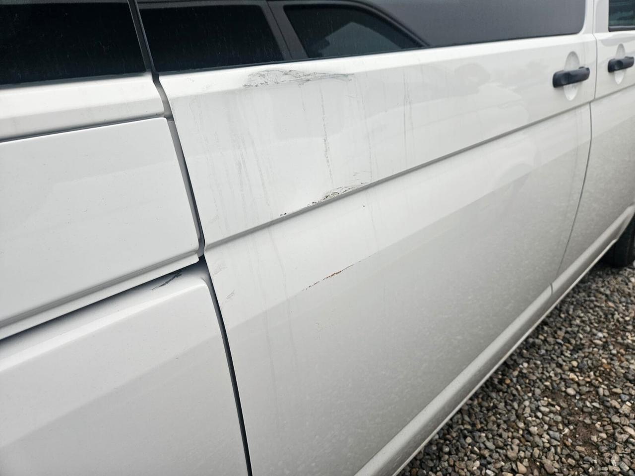 Volkswagen Caravelle 2.0 TDI 9P con IVA esposta