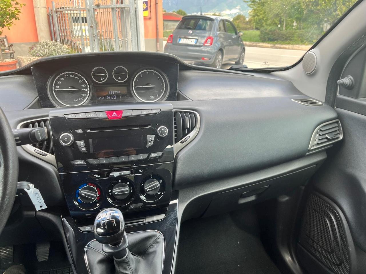 Lancia Ypsilon 1.2 69 CV 5 porte Elefantino