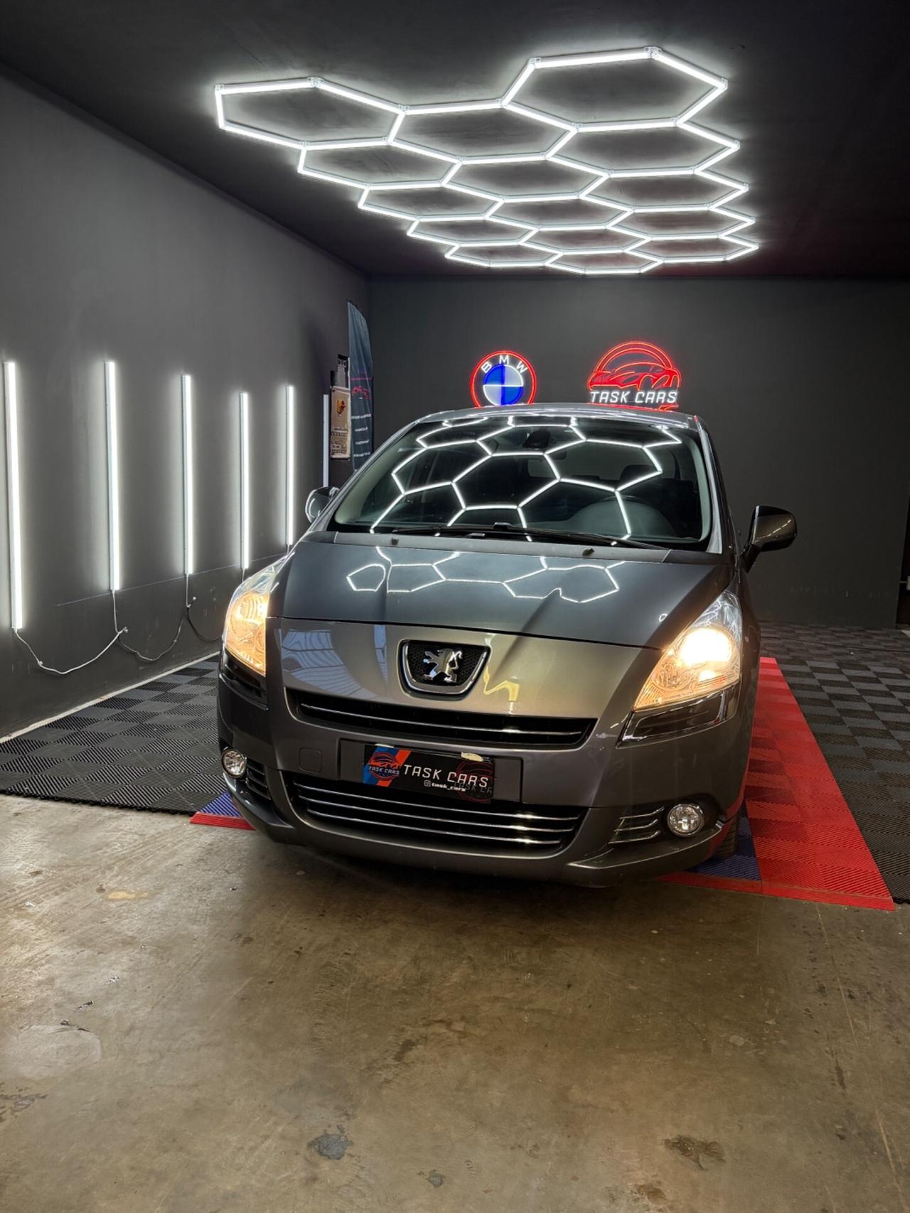 Peugeot 5008 1.6 HDi 112CV Allure