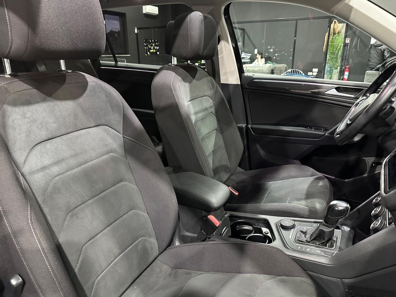 Volkswagen Tiguan Allspace 2.0 TDI SCR DSG 4MOTION R Line 7 posti