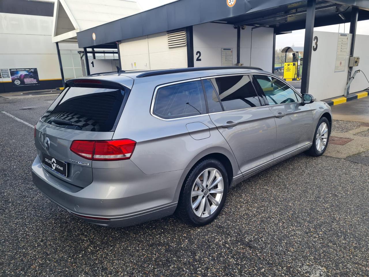 Volkswagen Passat PARI AL NUOVO