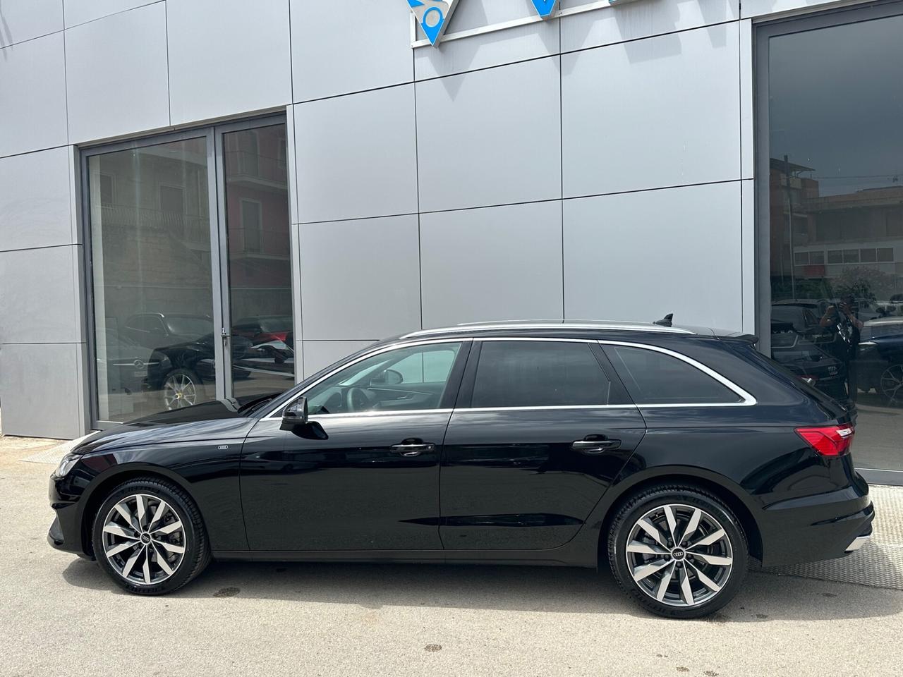 Audi A4 Avant 30 tdi possibilità noleggio no scoring