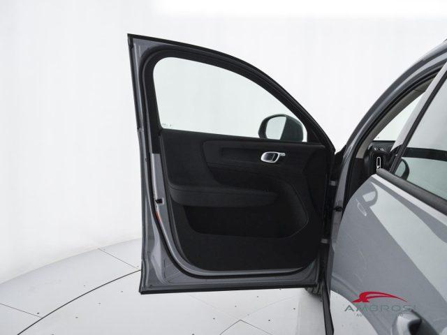 VOLVO XC40 B3 Mild hybrid Benzina Essential