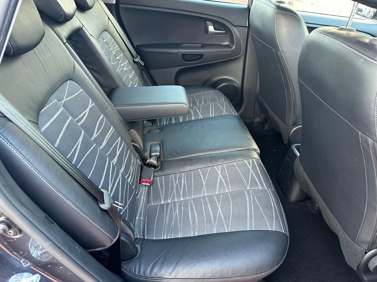 Kia Venga 1.4 CRDi 90CV 2.0.1.5.