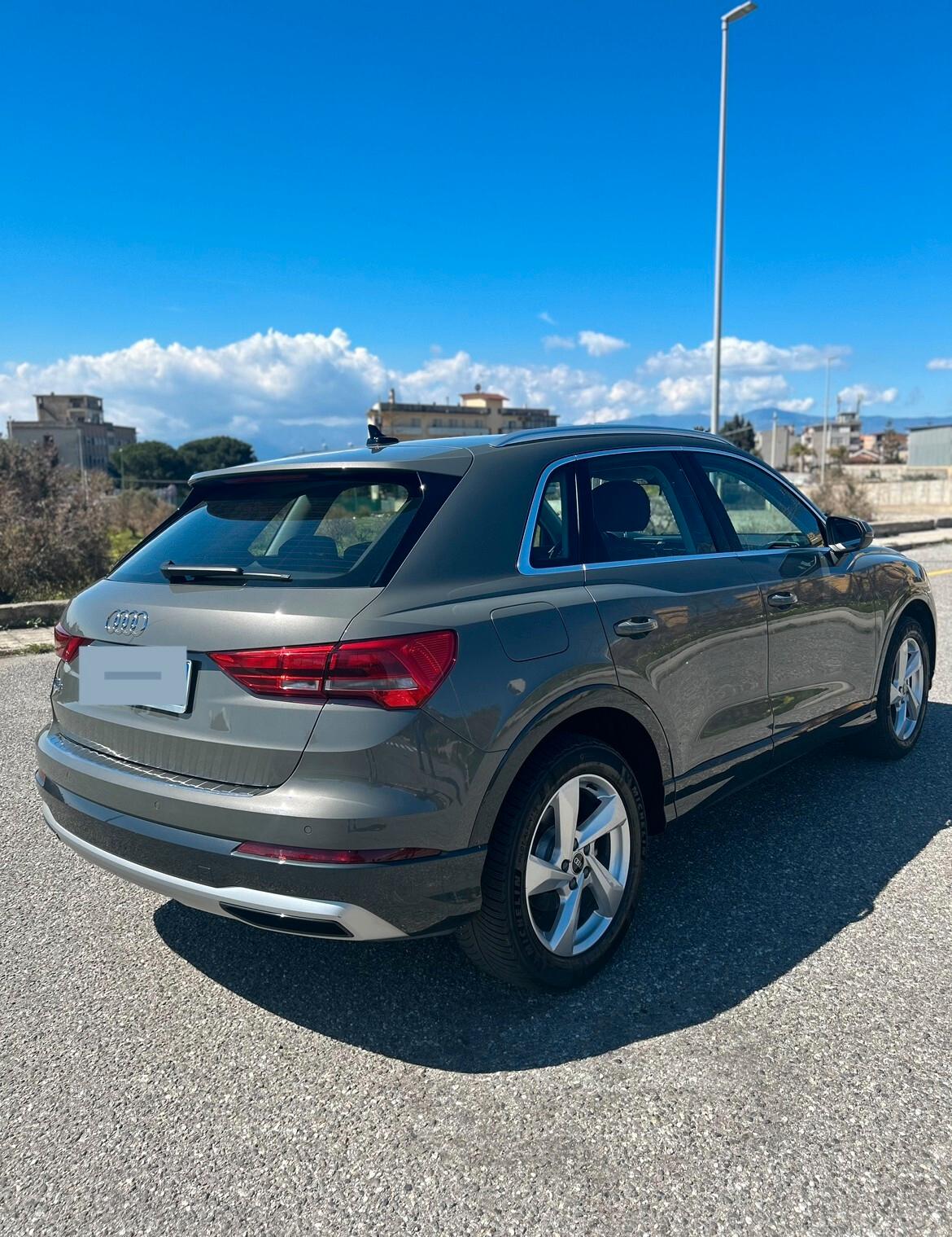 Audi Q3 35 TDI S tronic PARI AL NUOVO