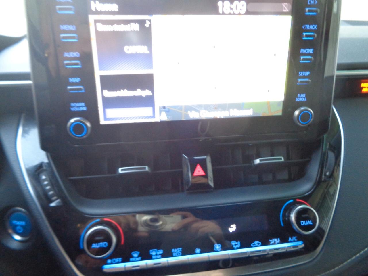 Toyota Corolla Touring Sports 1.8 Hybrid Business