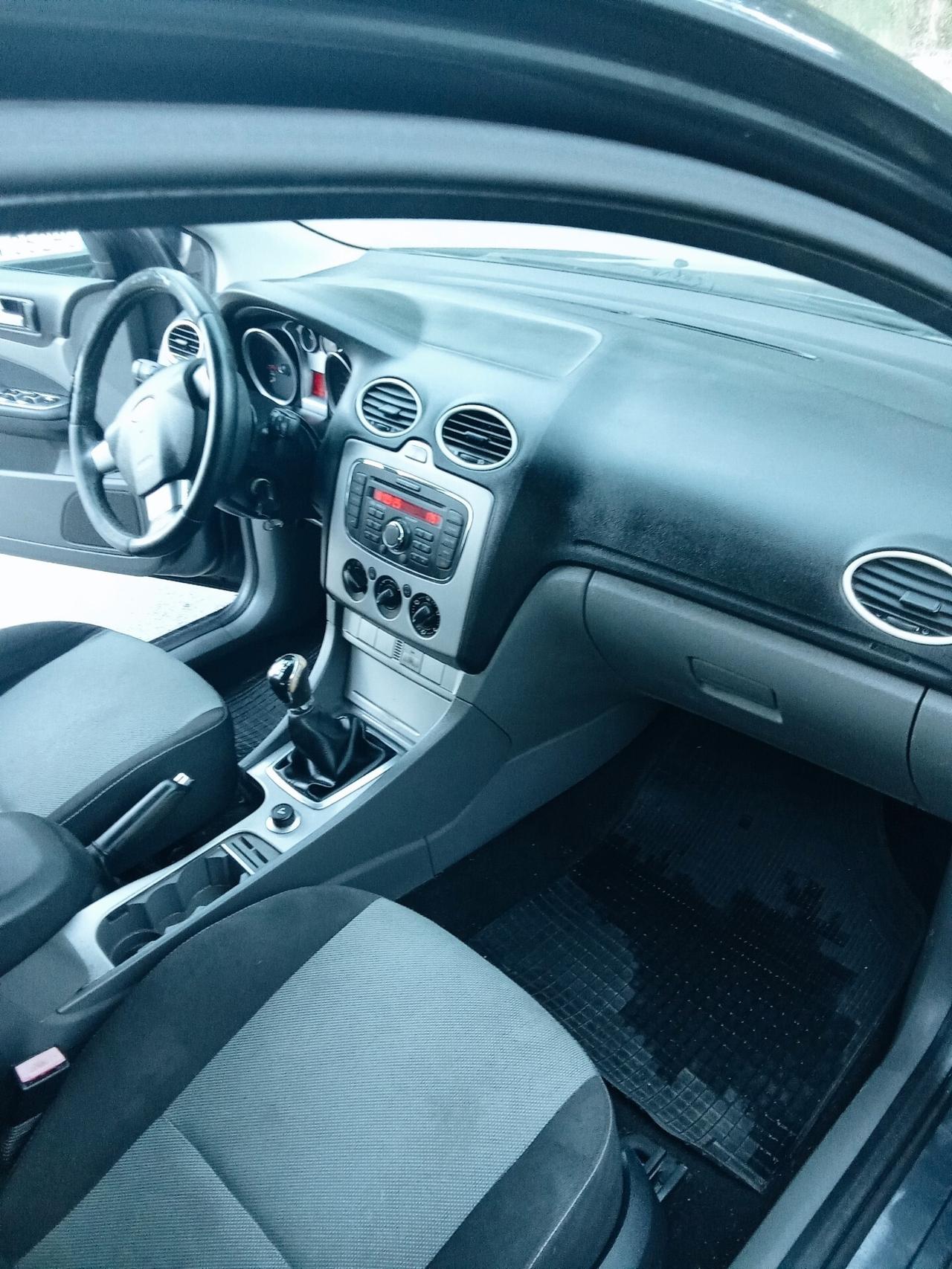 Ford Focus 1.6 (115CV) SW Bz.- GPL 010