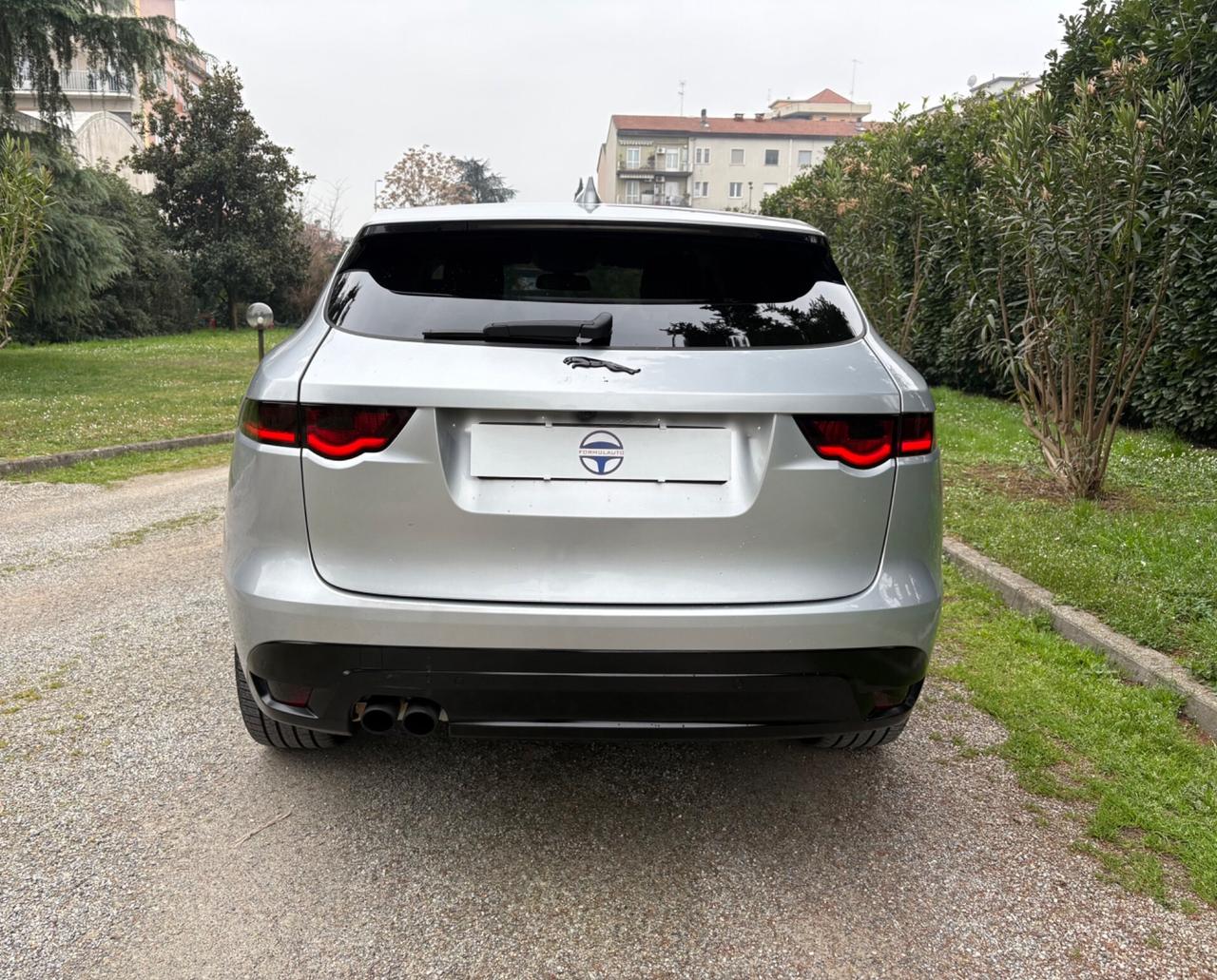 Jaguar F-Pace 2.0d R-Sport awd 180cv auto