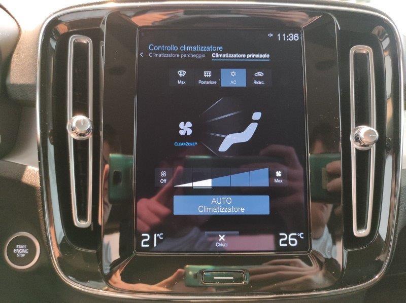 VOLVO XC40 (2017-->) - XC40 T5 Recharge Plug-in Hybrid Inscription Expression