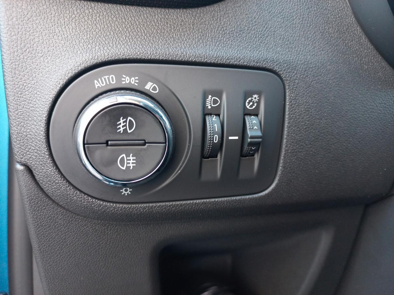 Opel Crossland X 1.2 Innovation 20 MILA KM!