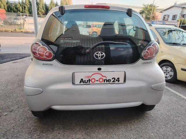 TOYOTA Aygo 1.0 12V VVT-i 5 porte Sol NEOPATENTATI
