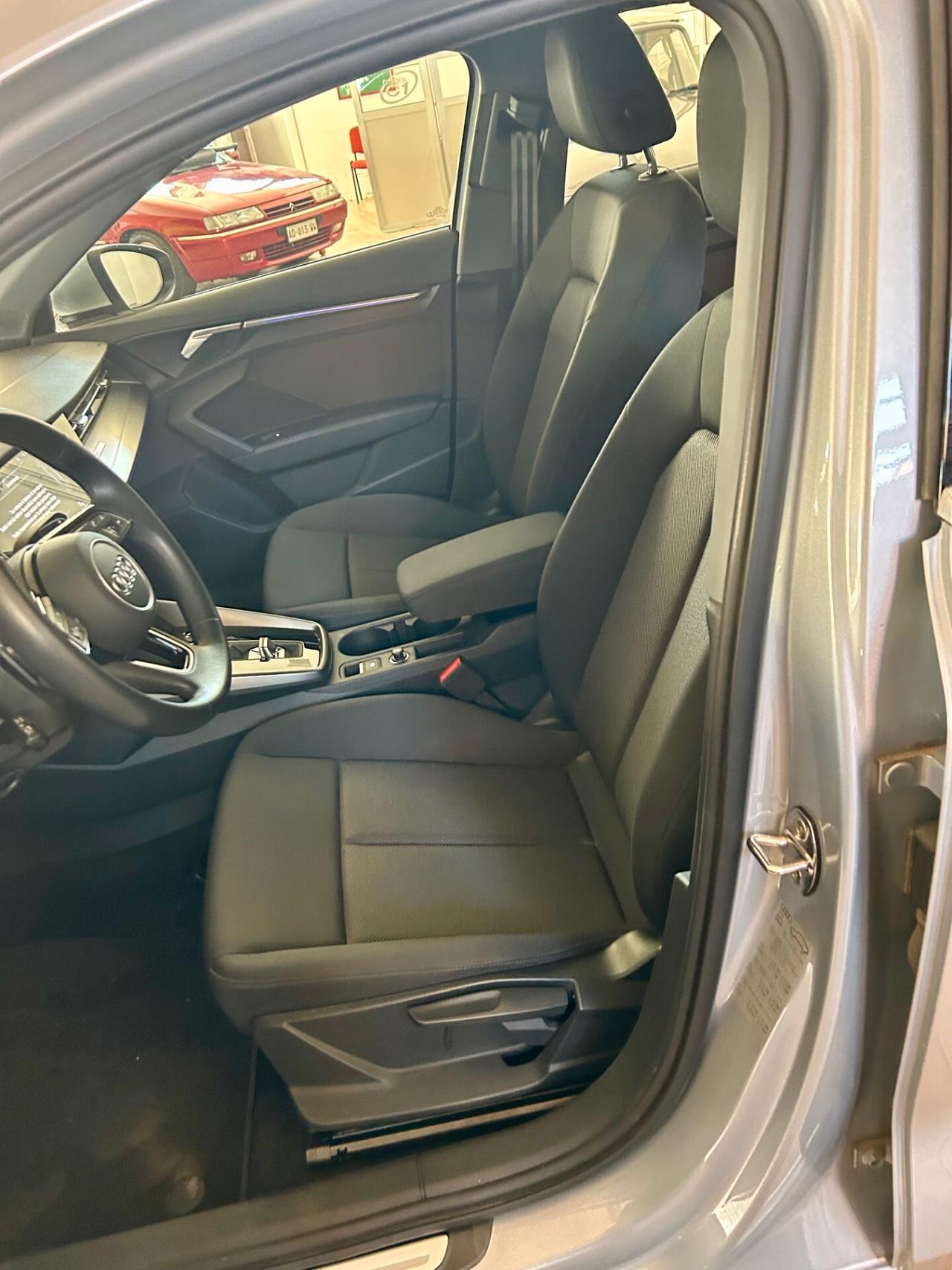 Audi A3 SPB 30 g-tron S tronic Business Advanced