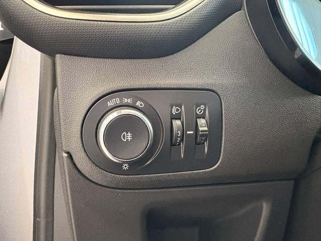 Opel Crossland 1.5 ECOTEC D 120 CV Start&Stop aut. Design & Tech