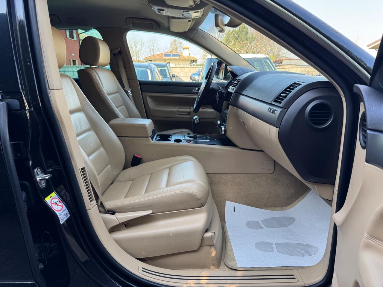 Volkswagen Touareg 3.0/240CV V6 TDI DPF tip. Executive