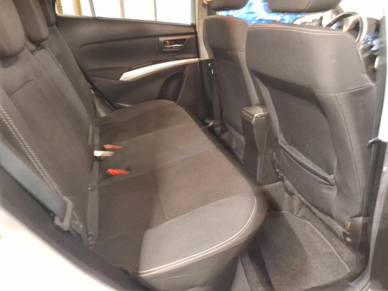 Suzuki S-Cross 1.6 DDiS Start&Stop Top-FARI LED-