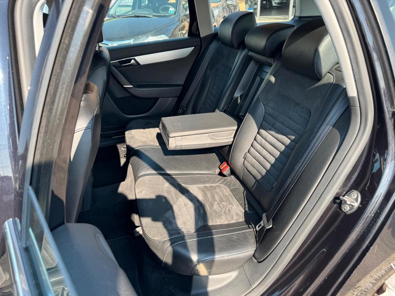 Volkswagen Passat VARIANT 2.0 TDI 140CV DSG HIGHLINE 2012