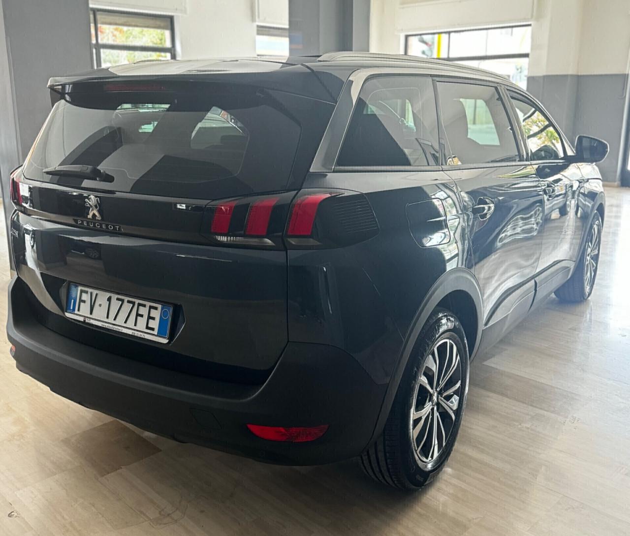 Peugeot 5008 - 7 posti - TETTO PANORAMICO