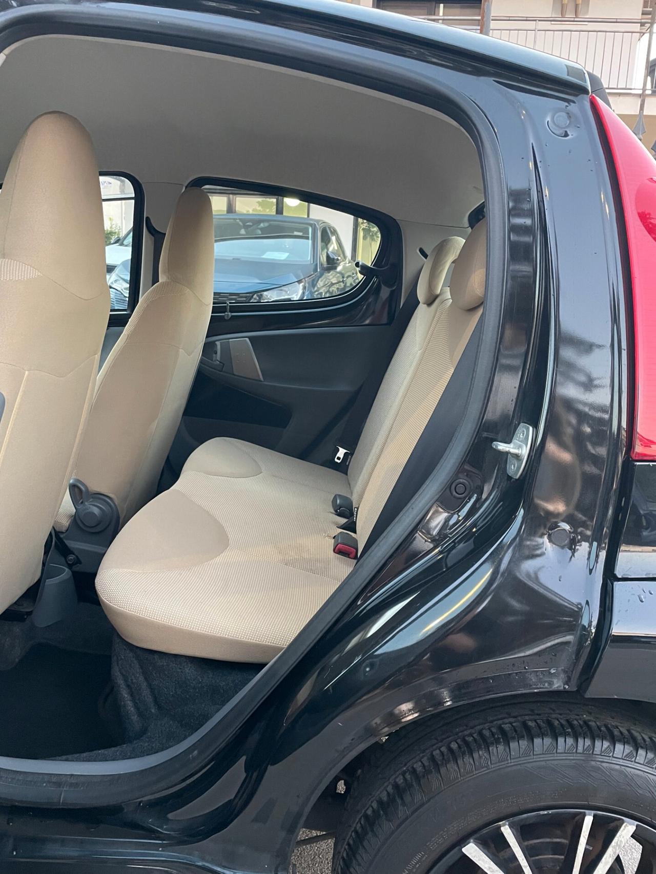 PEUGEOT 107 1.0 68CV 2Tronic SWEET YEARS 5p