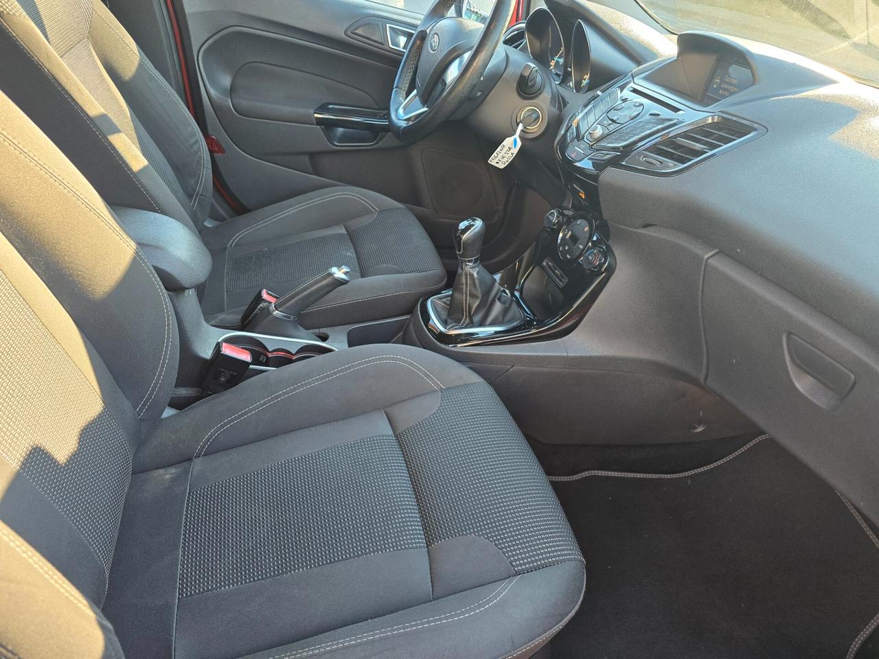 Ford Fiesta 1.2 60CV 5 porte Black & White Edition