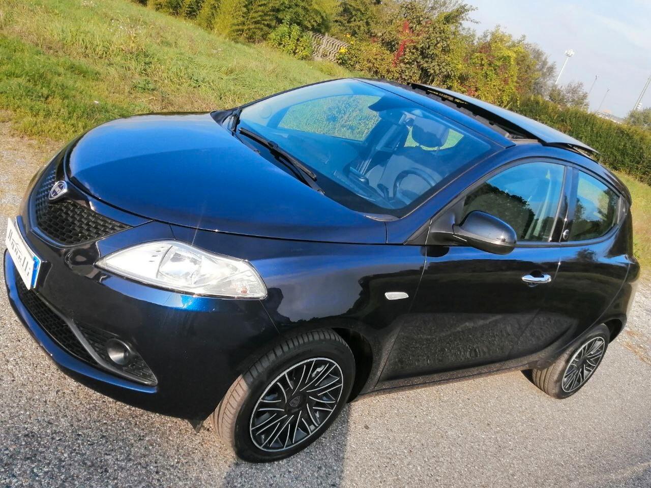 Lancia Ypsilon 1.2 69 CV 5 porte GPL Ecochic Gold Idonea Neopatentati