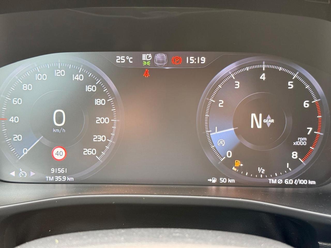 Volvo XC40 T3 Momentum 163CV My21