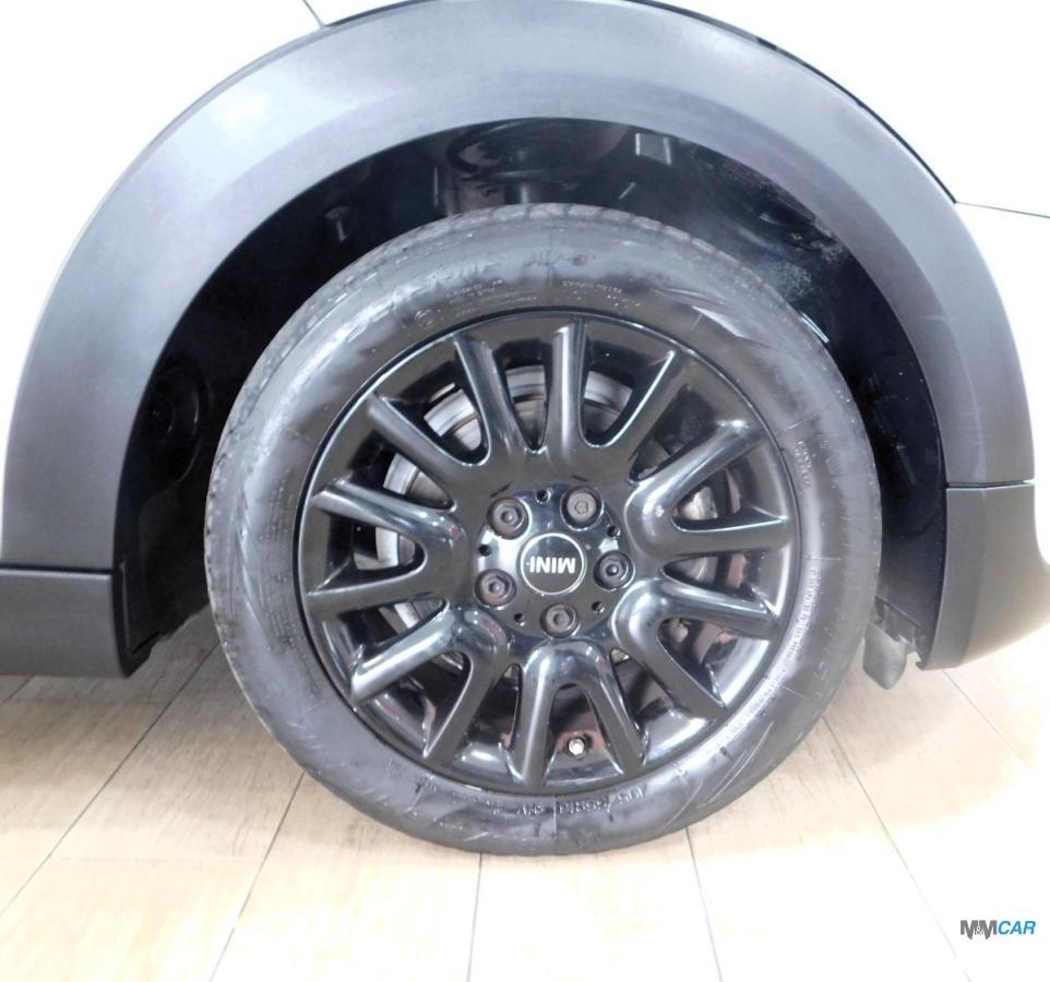 MINI COOPER 5 PORTE HYPE BZ 136CV