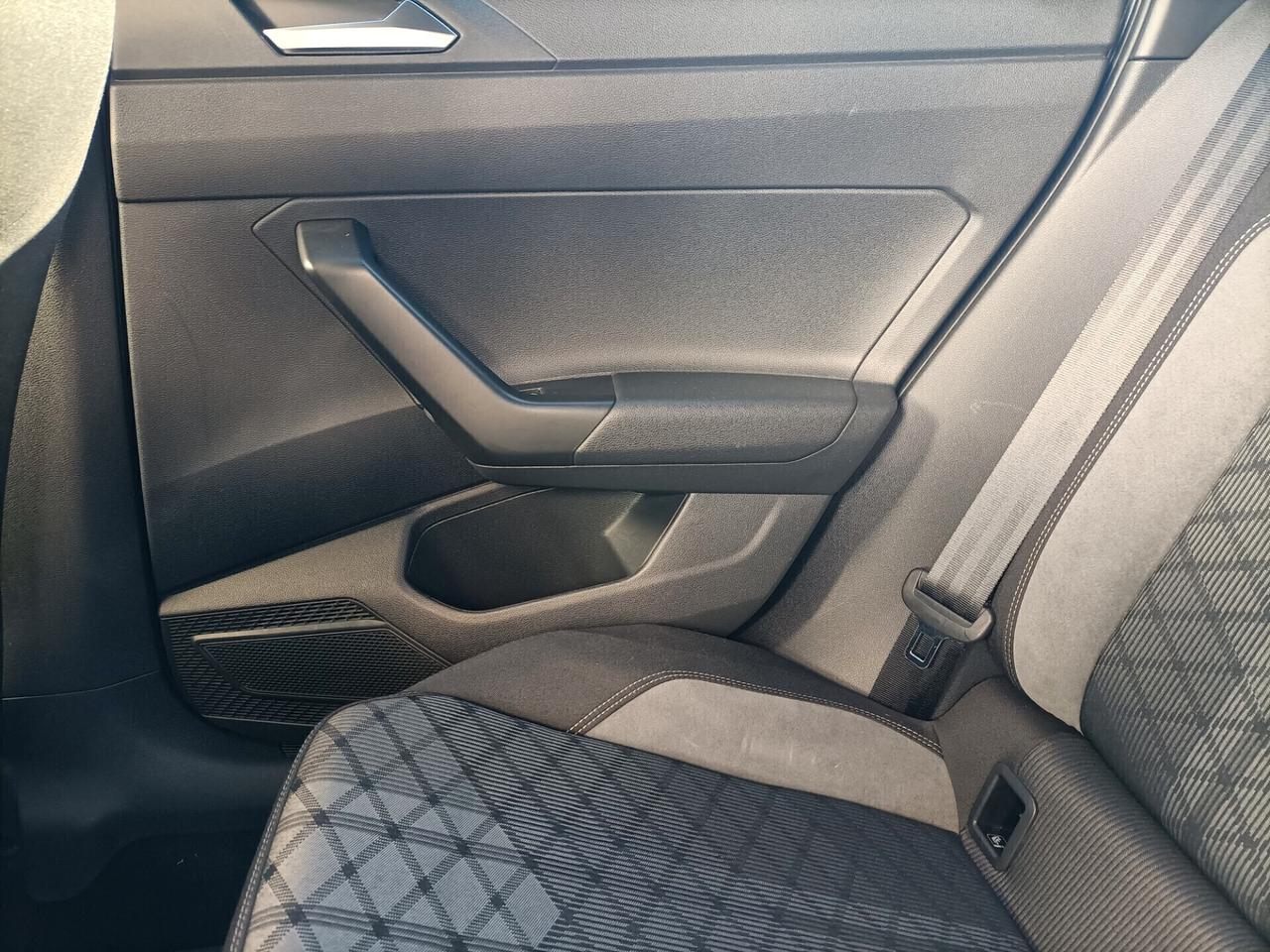 Volkswagen Taigo 1.0 TSI 110 CV DSG R-Line