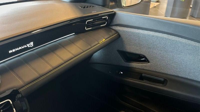 Renault 4 E-Tech Electric RENAULT iconic 150 cv comfort range
