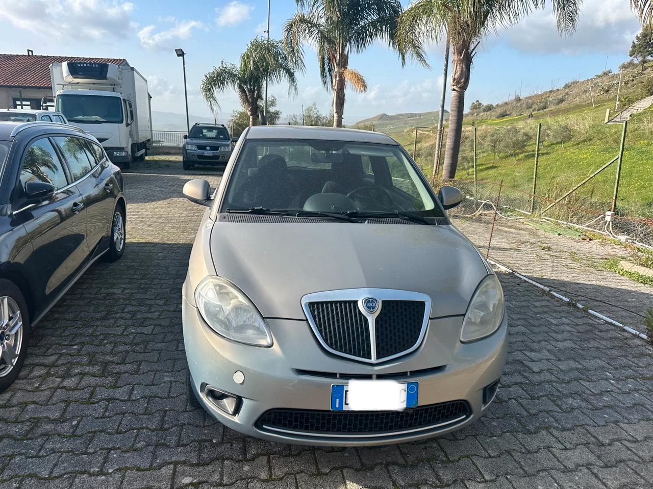 Lancia Ypsilon 1.3 MJT 75 CV Argento