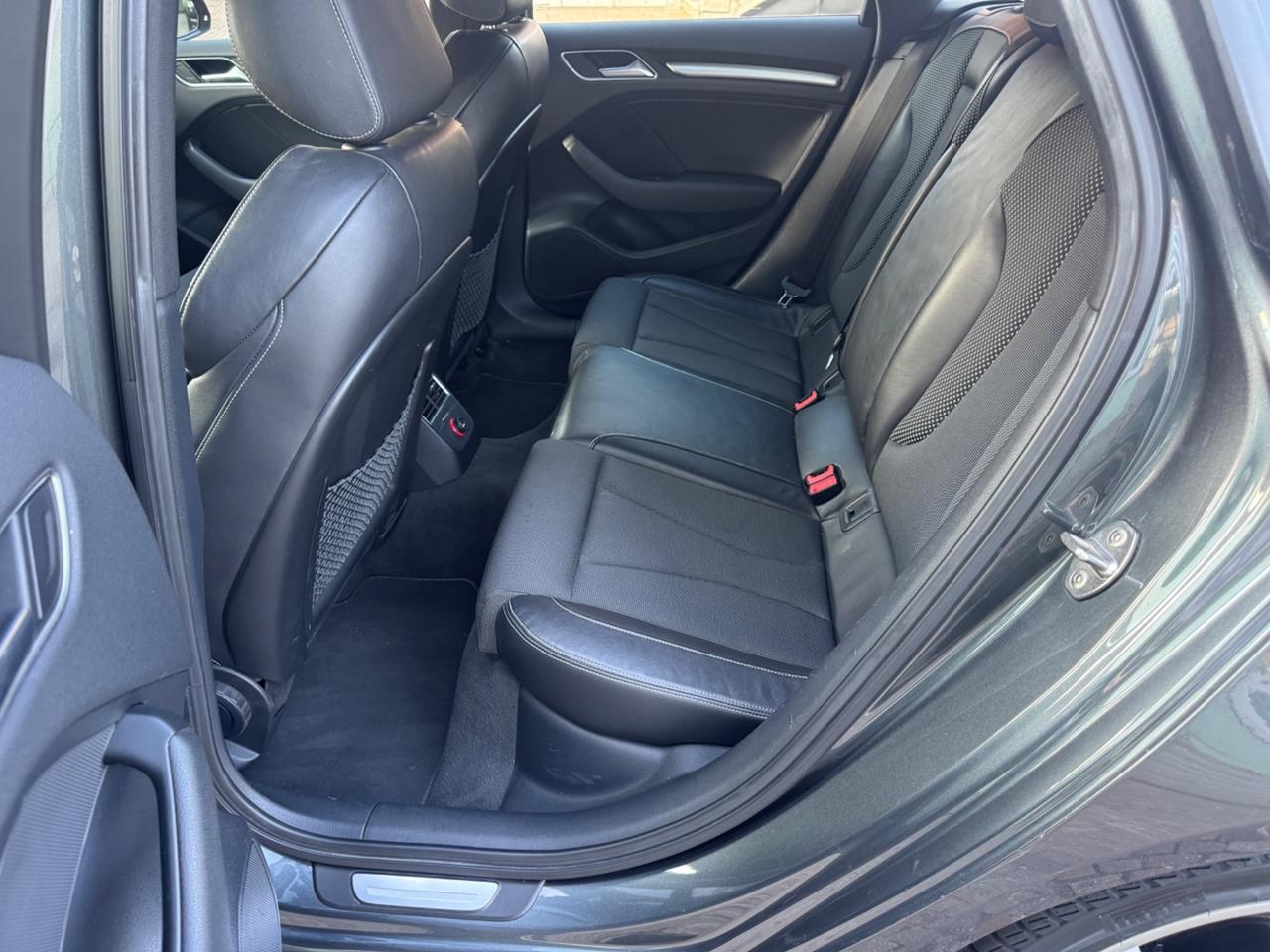 Audi A3 2.0 TDI 184CV quattro Stronic Sline