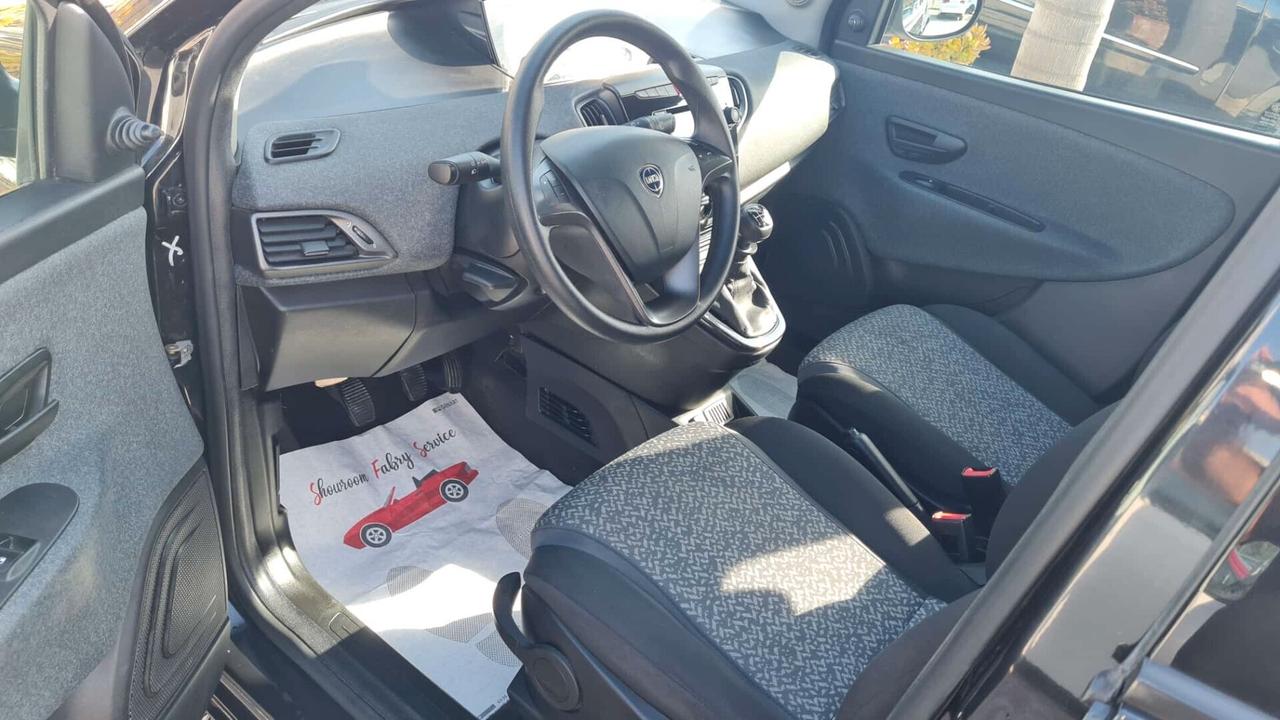 Lancia Ypsilon 1.0 FireFly 5 porte S&S Hybrid Maryne