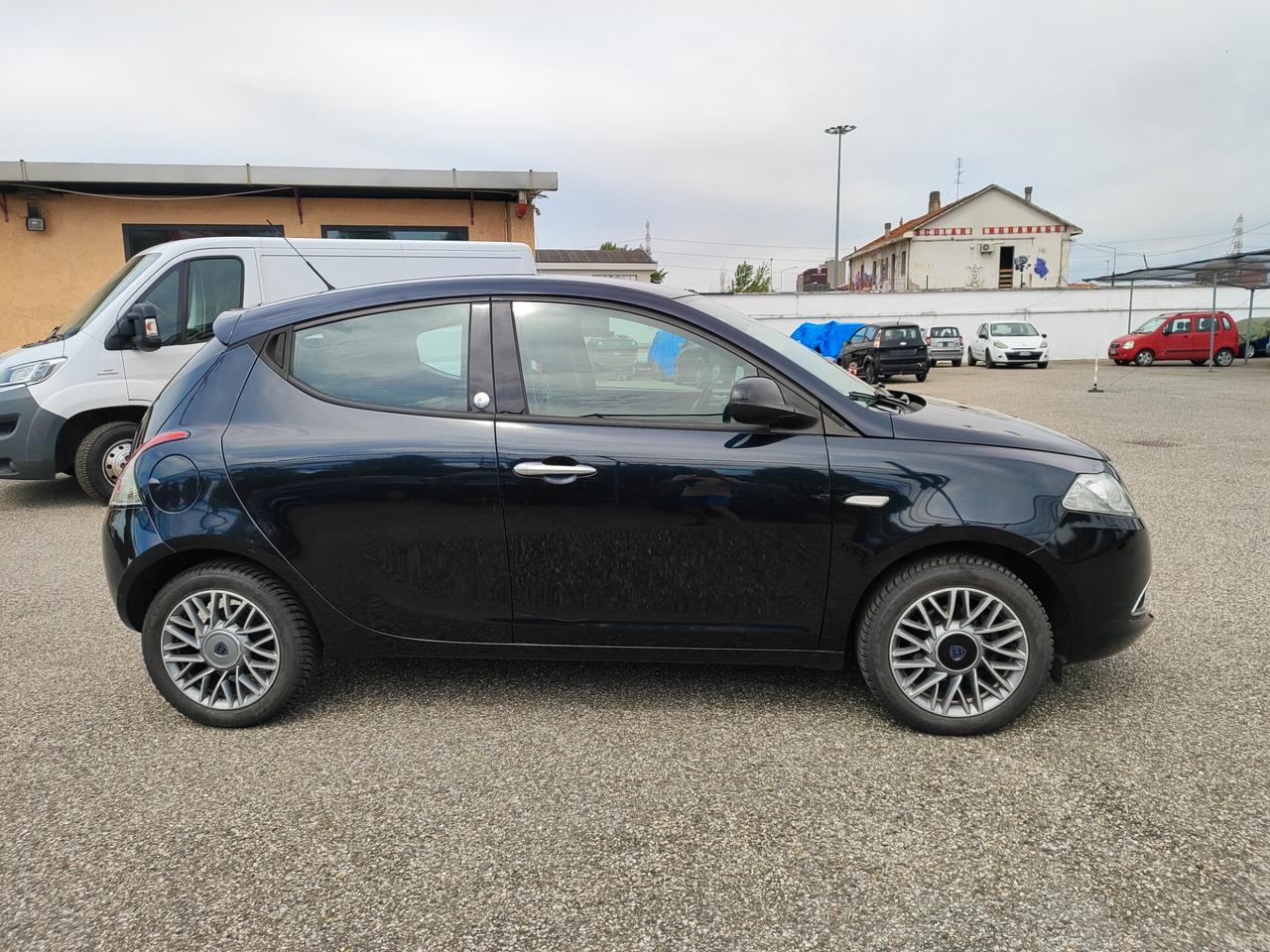 Lancia Ypsilon 1.2 69 CV 5 porte GPL Ecochic Gold