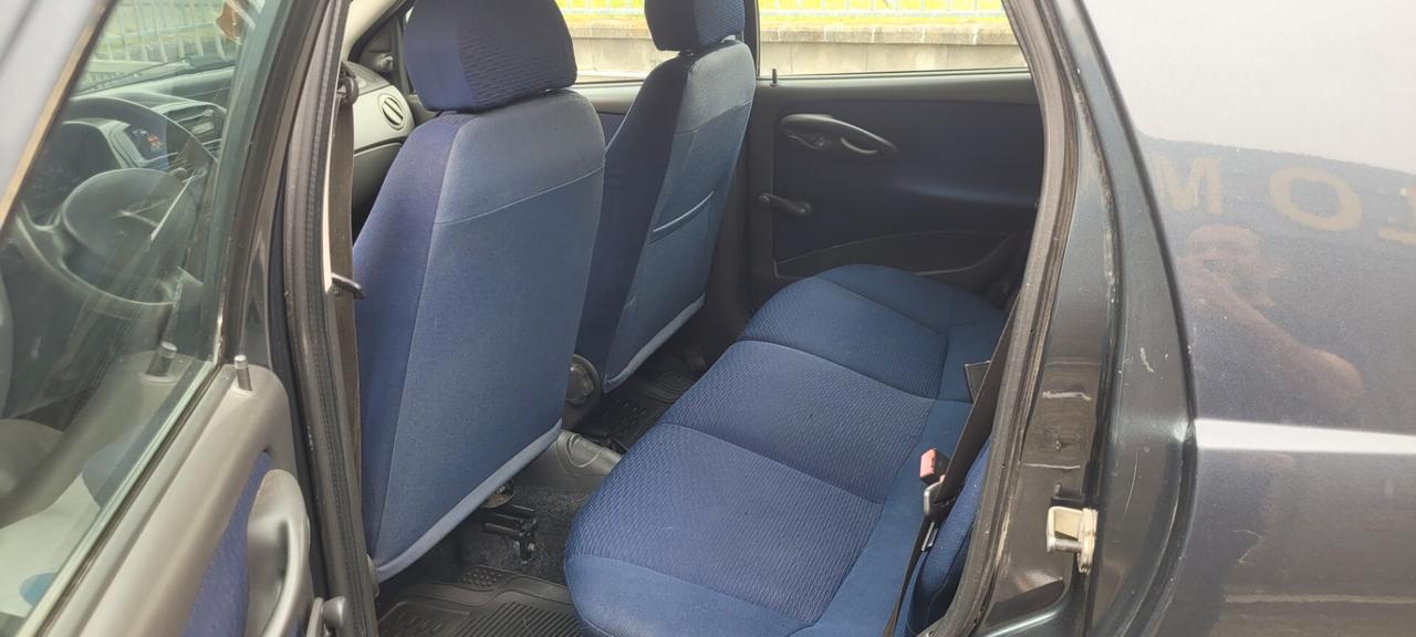 Fiat Punto 1.2i 16V cat 5 porte HLX