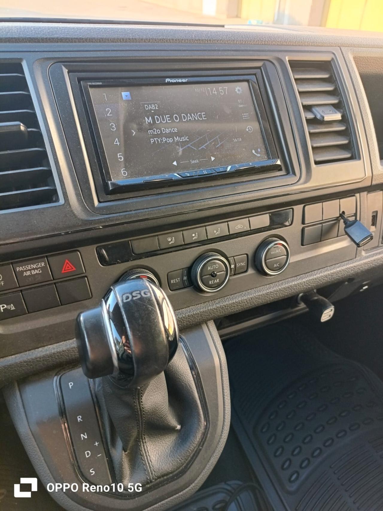 Volkswagen Caravelle 2.0 TDI 150CV DSG PL Comfortline