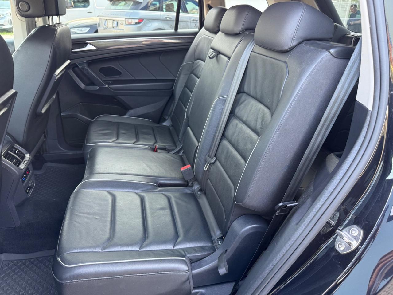 Volkswagen Tiguan Allspace R-LINE 2.0 BiTDI SCR DSG 4MOTION BMT