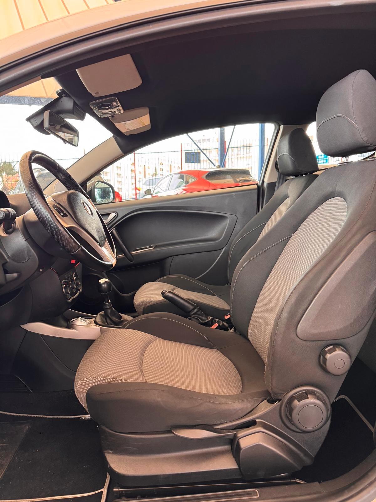 Alfa Romeo MiTo 1.6 JTDm-2 S&S Distinctive