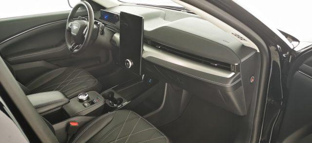 FORD Mustang Mach-E Standard Range 269 CV rwd (430 km di autonomia)