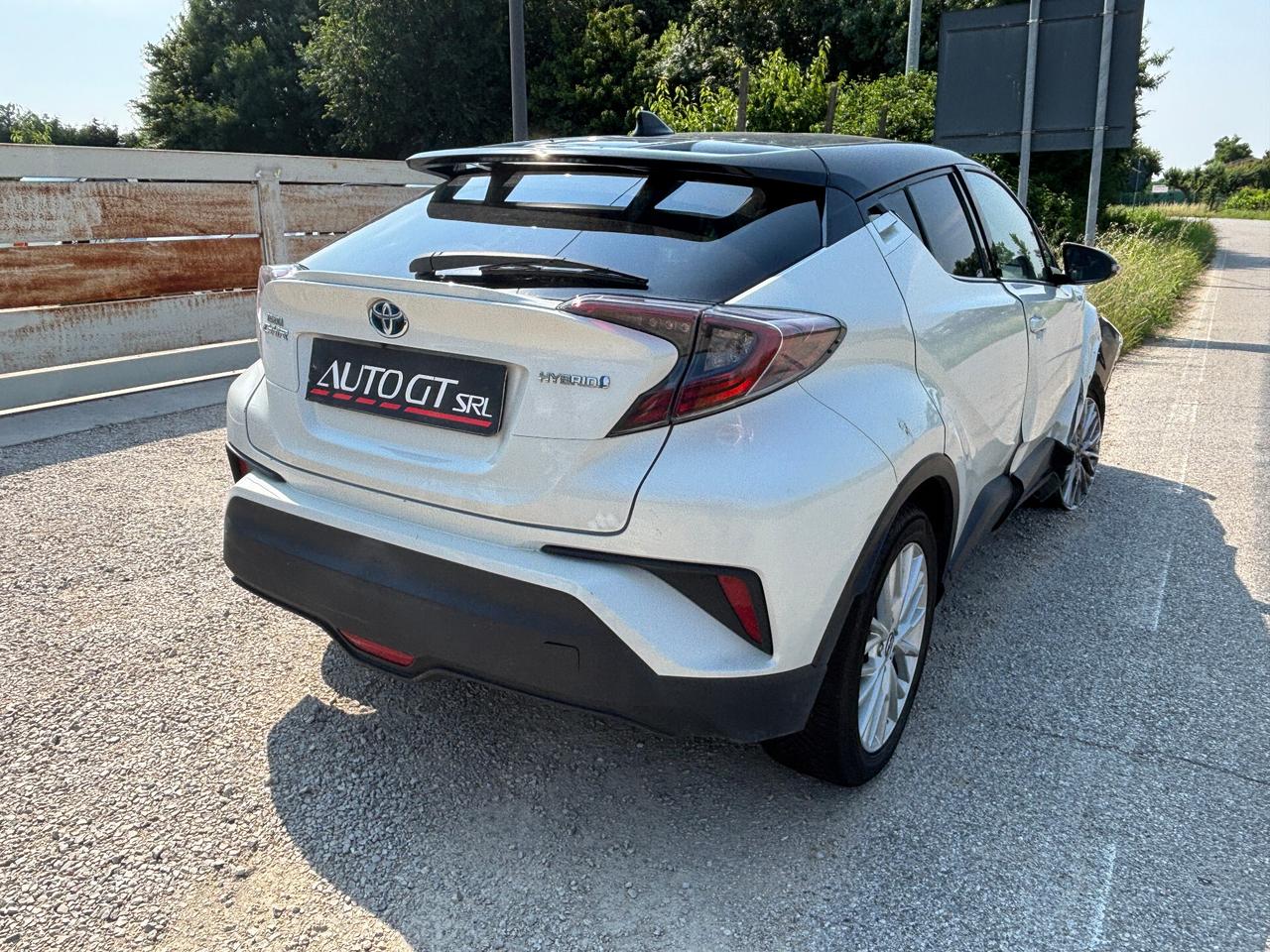 Toyota C-HR 1.8 Hybrid E-CVT Dynamic