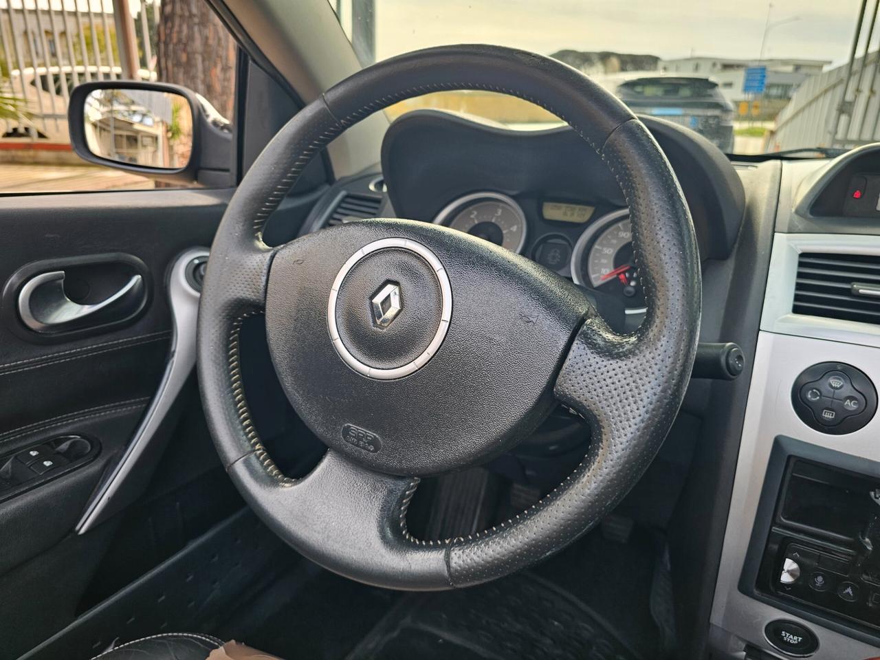 Renault Mégane C-C 1.5 dCi/105CV Exception Cabrio