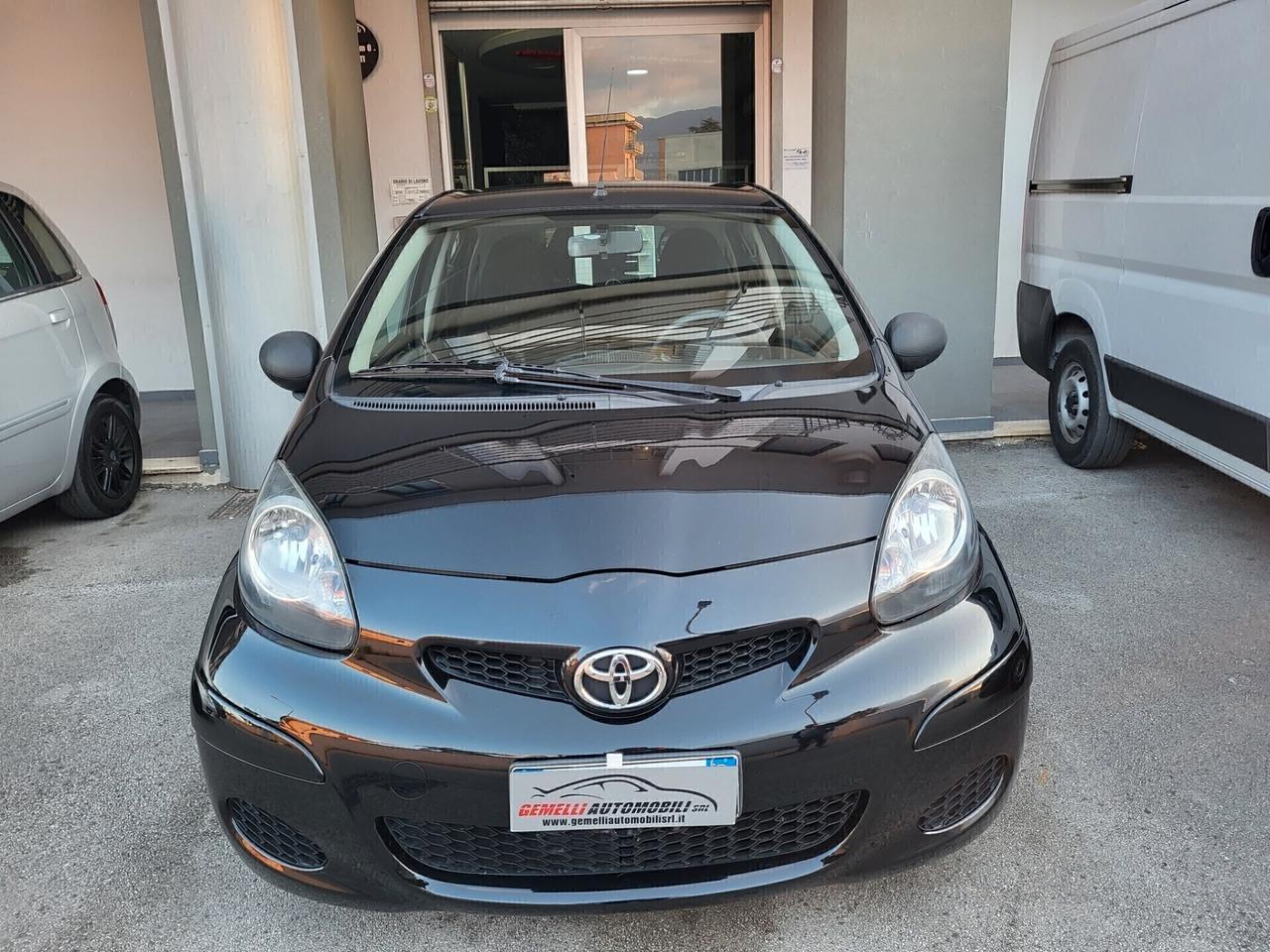 Toyota Aygo 1.0 12V VVT-i 5 porte 04/2011KM 103000