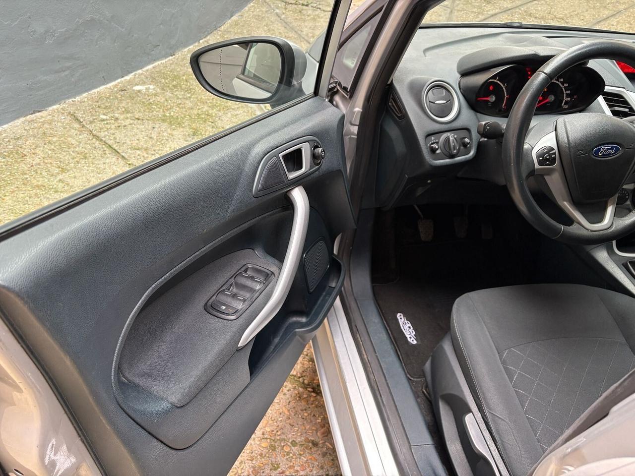 FORD FIESTA 1.2 - UNICO PROPRIETARIO