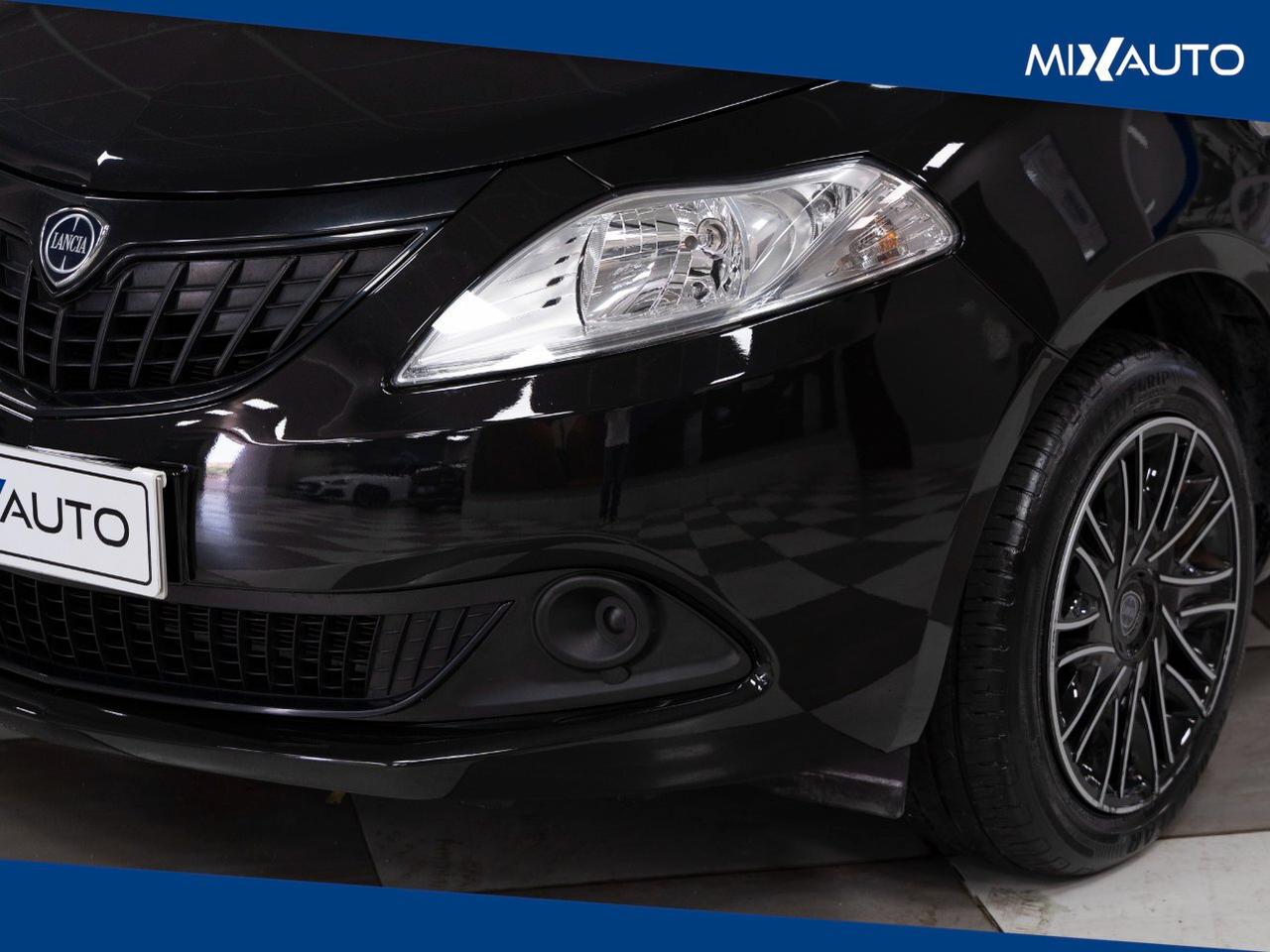 Lancia Ypsilon 1.0 Firefly Hybrid Silver 70CV 5 Porte