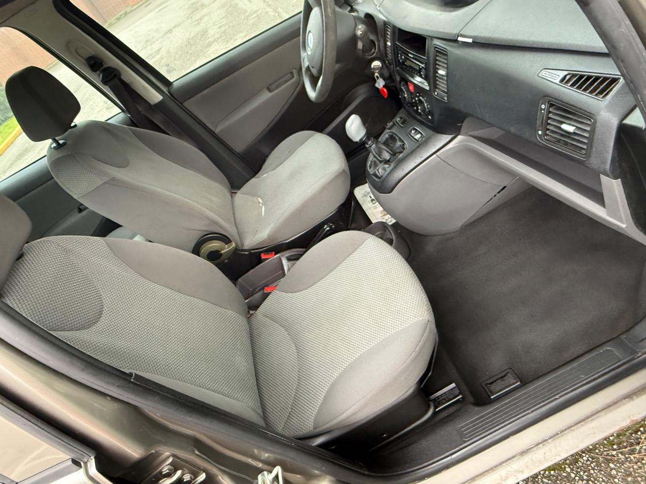 Fiat Idea 1.4 16V GPL BlackEnergy