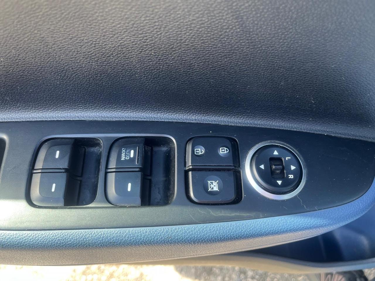 Hyundai i10-1.0 gpl - full opt-2015