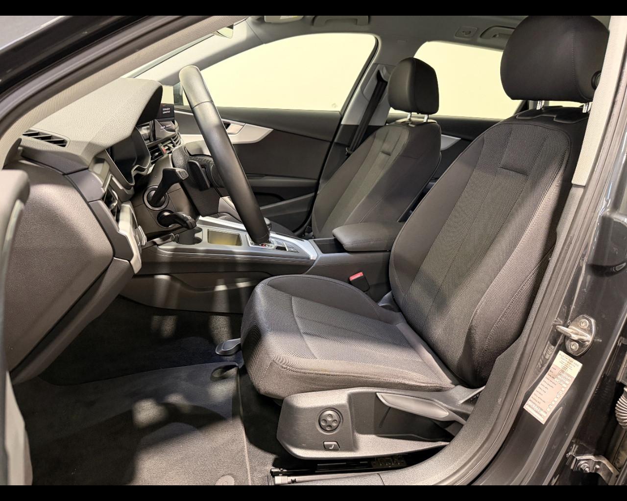 AUDI A4 AVANT 30 TDI MHEV S-TRONIC BUSINESS ADVANCED