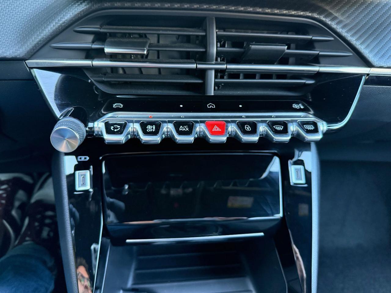 PEUGEOT 2008 PureTech 100 S&S Allure