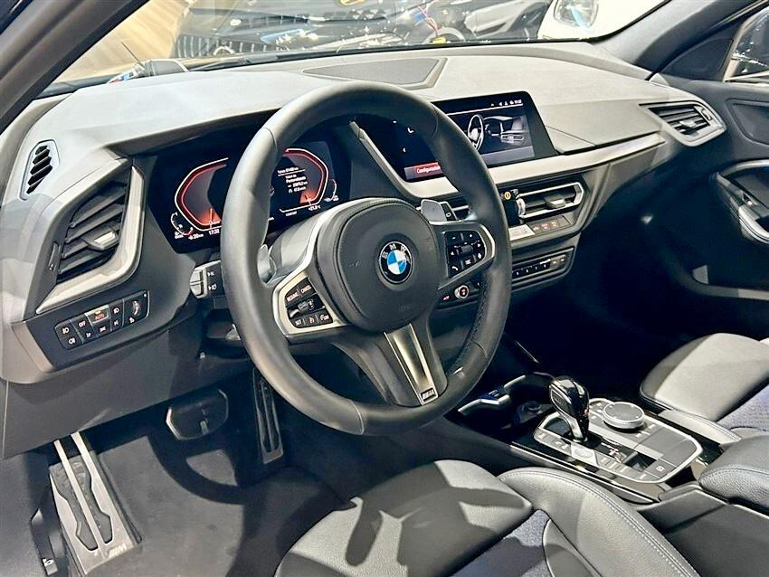 Bmw 118 118d 5p. Msport