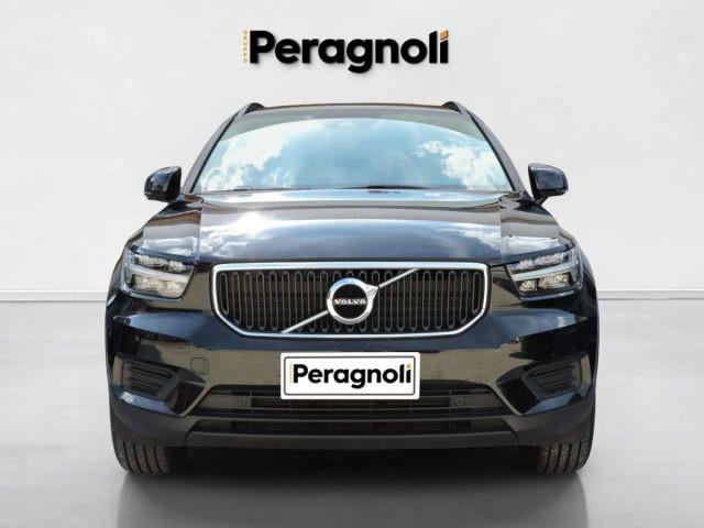 VOLVO XC40 T2 MOMENTUM CORE AUTOMATICA