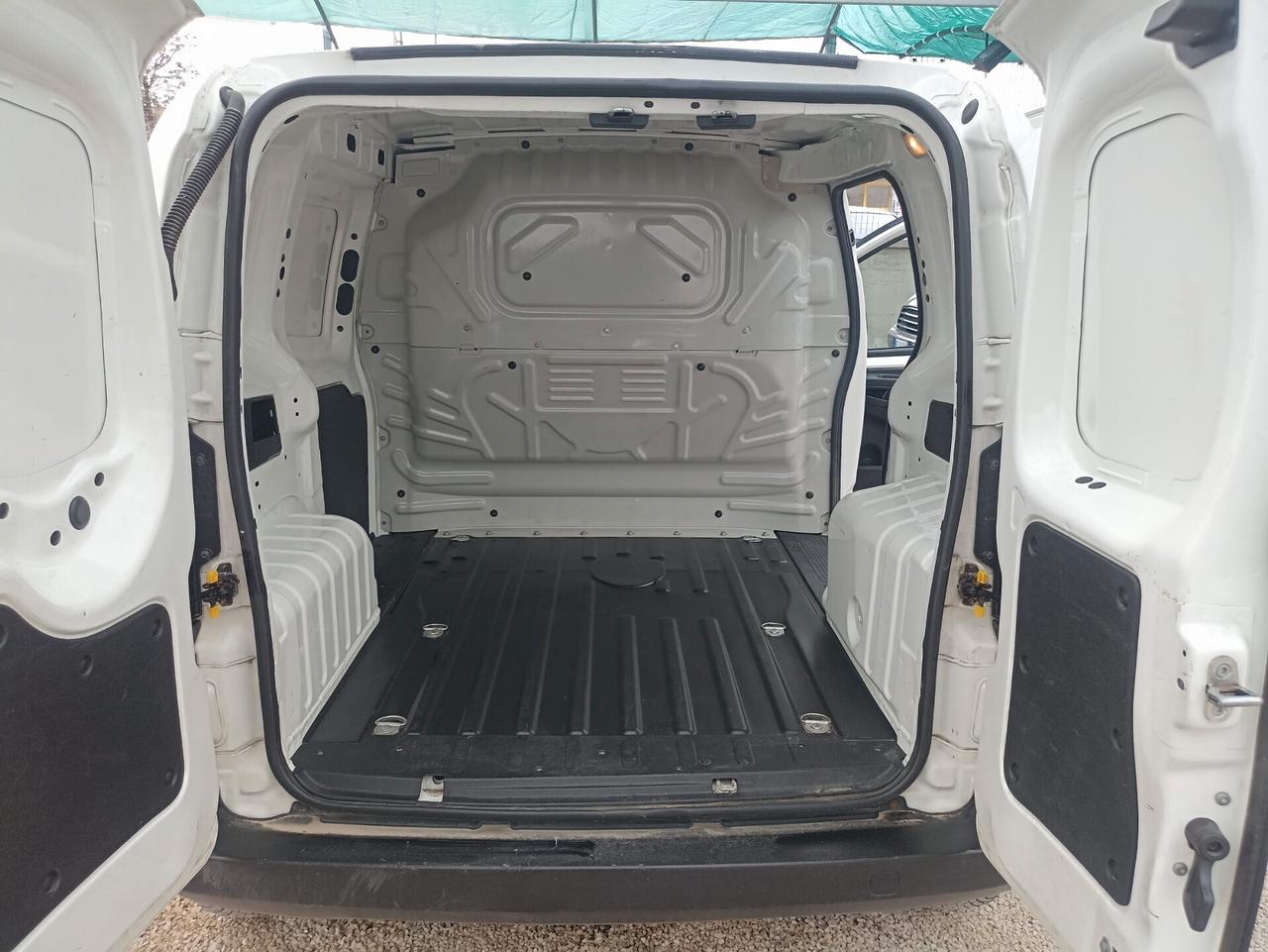 FIAT FIORINO LOUNGE 1.3 DIESEL 95cv 08/2018 KM 63.000 EURO 6B